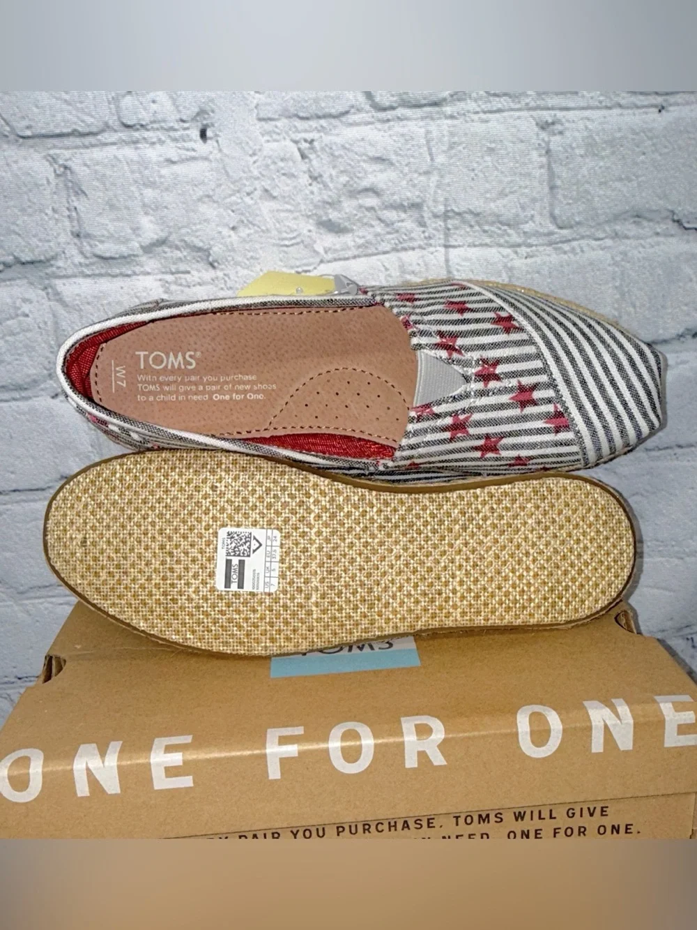 NWT! TOMS Stars & Stripes Flats